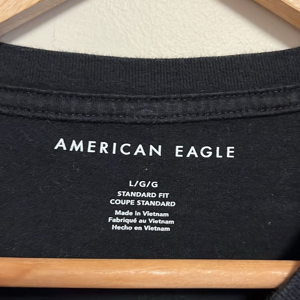 American Eagle Black Graphic Casual Tee, Standard Fit, Size Large - Picture 4 of 9